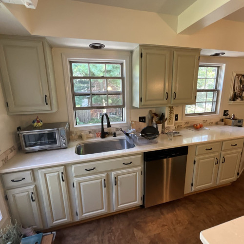 before-kitchen-bathroom-remodel-in-north-olmsted-7